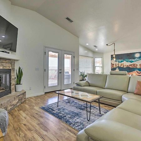 Modern Page Retreat With View, 9 Mi To Wahweap Beach Villa Buitenkant foto